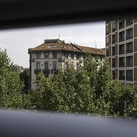 Piazza De Angeli - Rentclass Betly Apartamento Milão