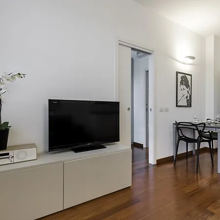 Piazza De Angeli - Rentclass Betly